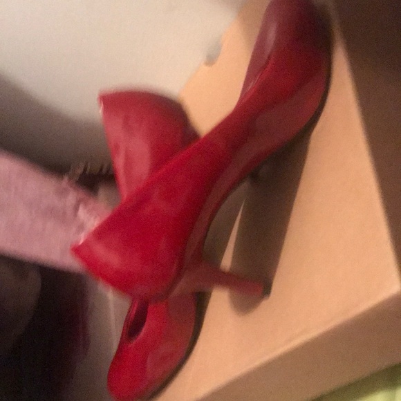 Red heels - Picture 4 of 4